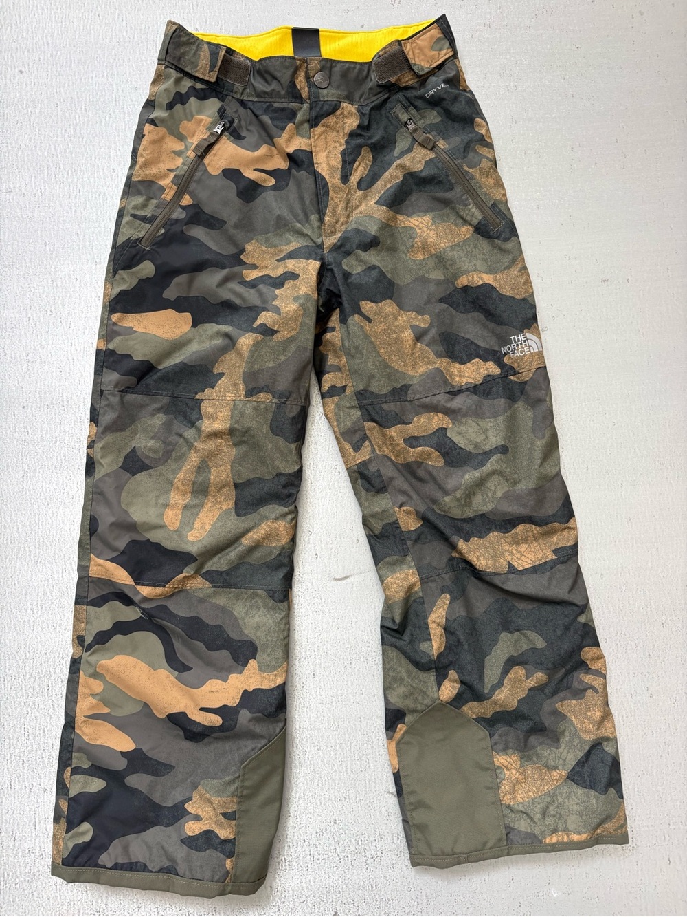 The North Face Boys Camo snow pants in Olive Green, Khaki, Black